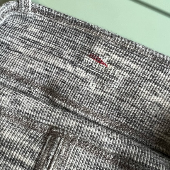 Hollister Cropped Tank Gray Size Small Ribbed Knit Crop Tank Top - Picture 4 of 7